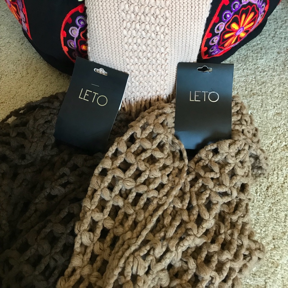 Taupe Loose Lg. Knit Loop Scarf